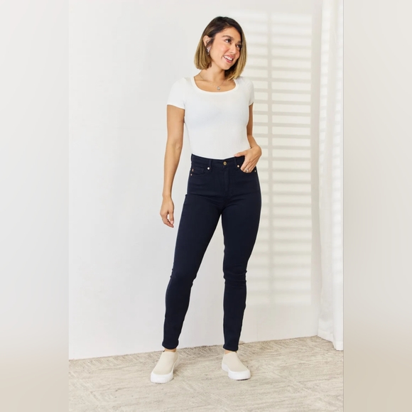 JUST IN!! JUDY BLUE Full Size Garment Dyed Tummy Control Skinny Jeans Plus Avail - Picture 3 of 9